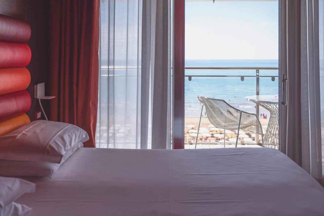 Hotel Cesare Augustus Лидо-ди-Езоло Экстерьер фото
