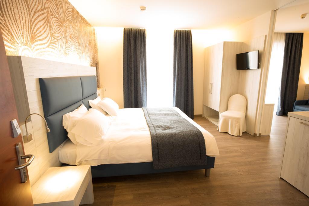 Hotel Cesare Augustus Лидо-ди-Езоло Экстерьер фото