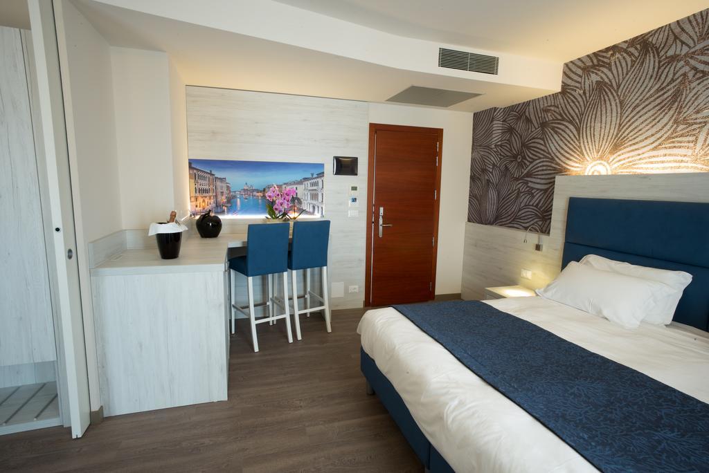 Hotel Cesare Augustus Лидо-ди-Езоло Экстерьер фото